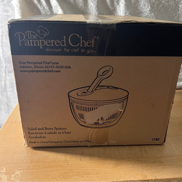 Pampered Chef Salad and Berry Spinner - Picture 1 of 6